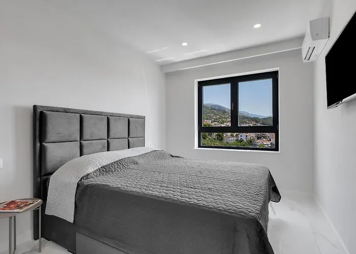 Luxury Seaview Dzenan Apartment Makarska