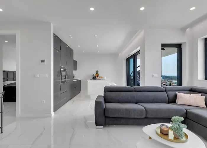 Apartment Luxury Seaview Dzenan